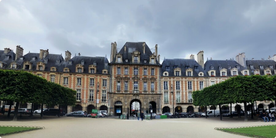 Odkrywanie historycznego uroku Place des Vosges: najstarszego placu Paryża