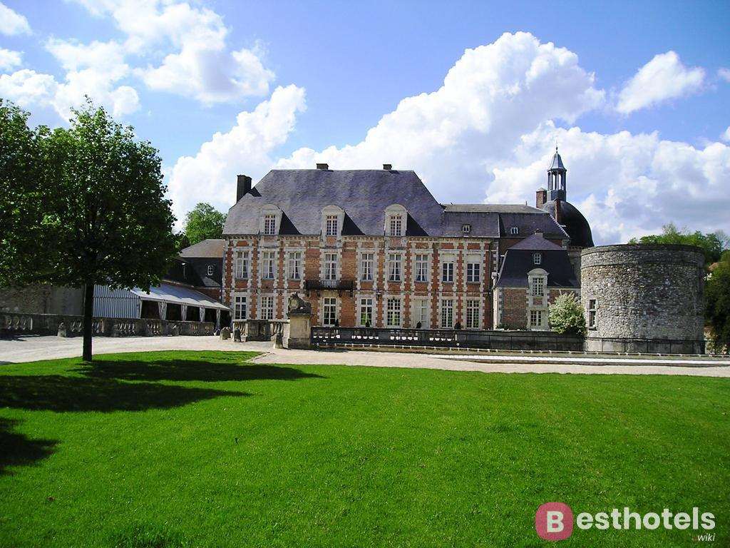 Best castle hotels in France - Château d'Étoges